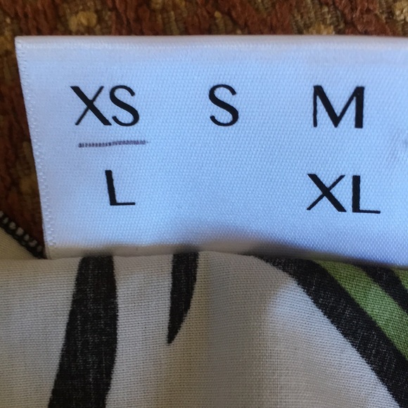 Hawaiian print blouse - Picture 4 of 5